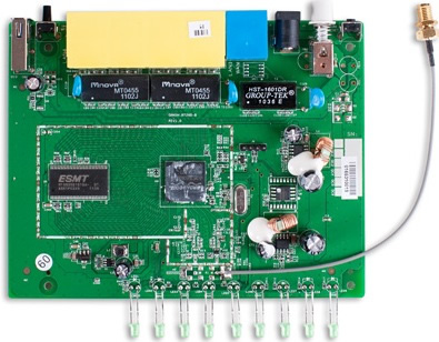 ASUS RT-N10u - роутер со снятой крышкой